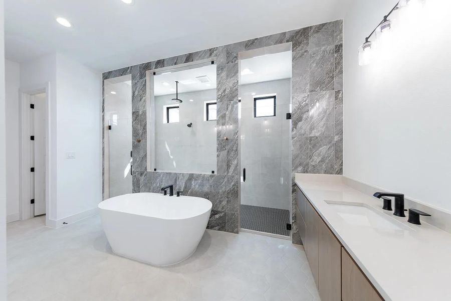 Lynmar IV F primary bath Lynmar IV F primary bath