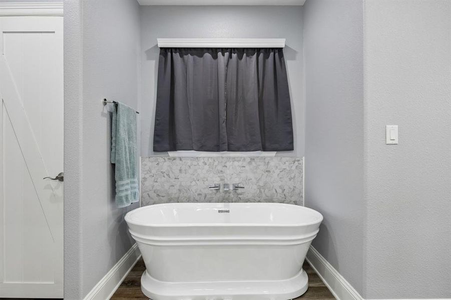 Furnished interior view inside a new home in , Edgewood (Image 11).