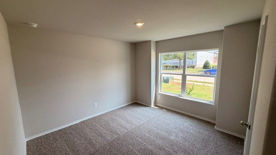 Spacious, unfurnished interior of a new home in Dry Creek, Bridgeport (Image 24).