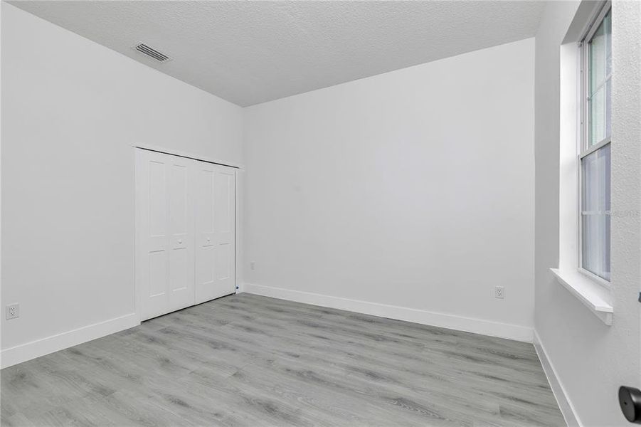 Spacious, unfurnished interior of a new home in , Ocala (Image 38).