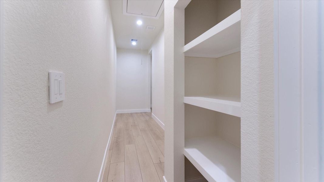 Spacious, unfurnished interior of a new home in , Conroe (Image 33).