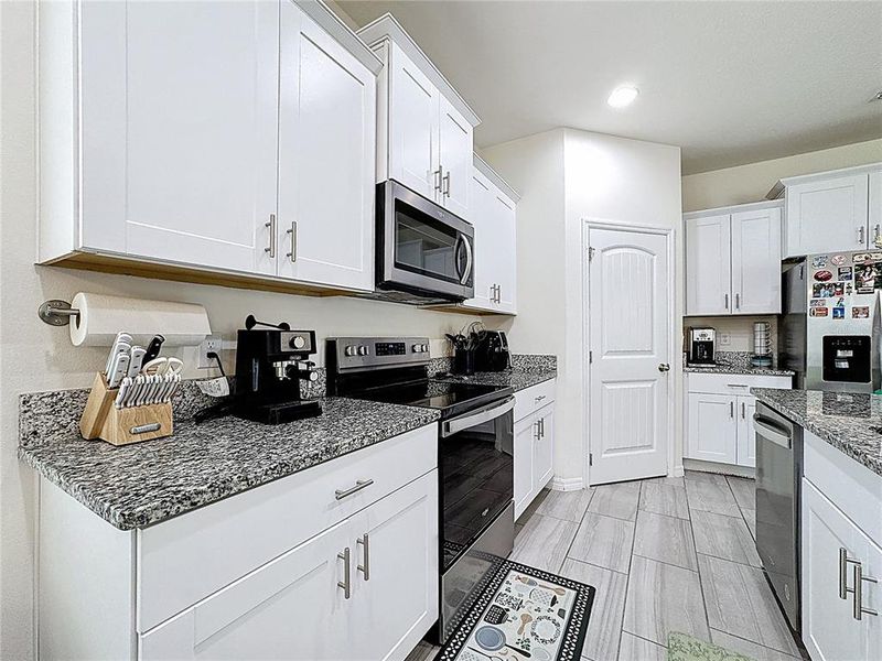 Furnished interior view inside a new home in , Winter Garden (Image 34).