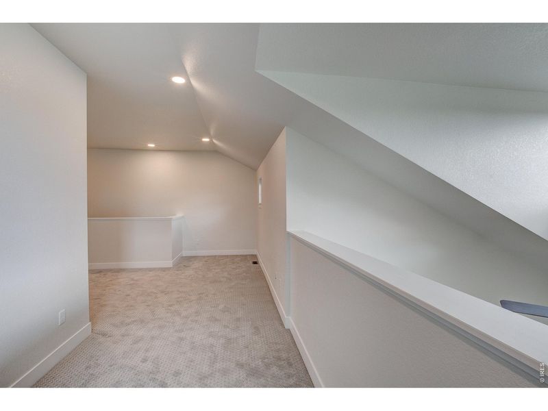 Spacious, unfurnished interior of a new home in The Lakes at Centerra - The Shores, Loveland (Image 26).