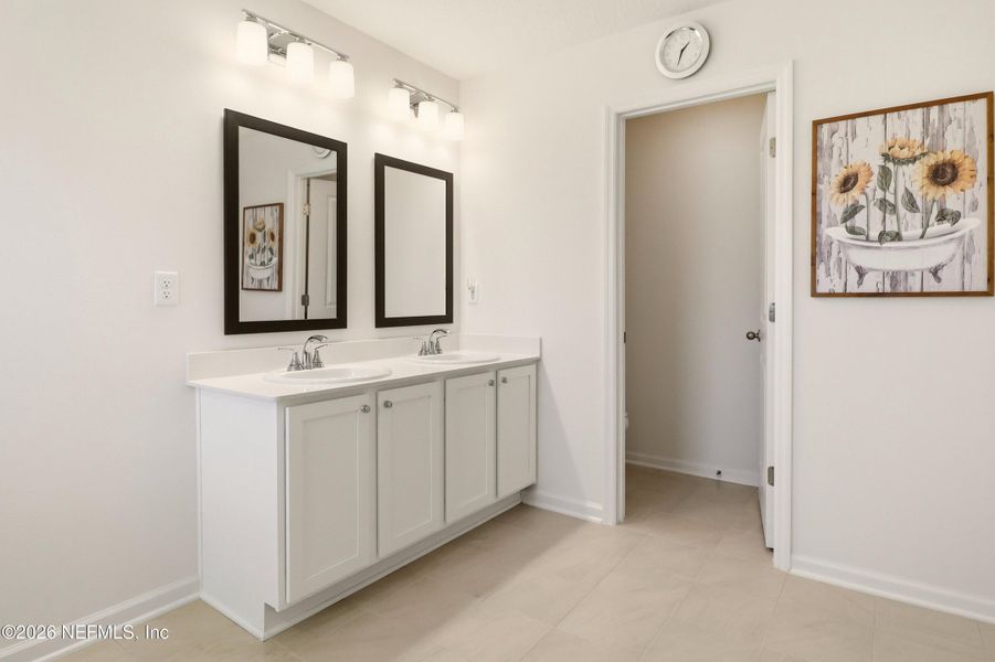 Furnished interior view inside a new home in , St. Augustine (Image 35).