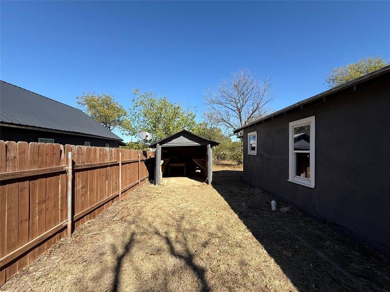 Exterior details and patio area of a home in , Coleman (Image 2).