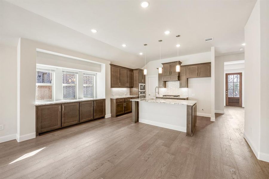 Furnished interior view inside a new home in Liberty, Melissa (Image 9).