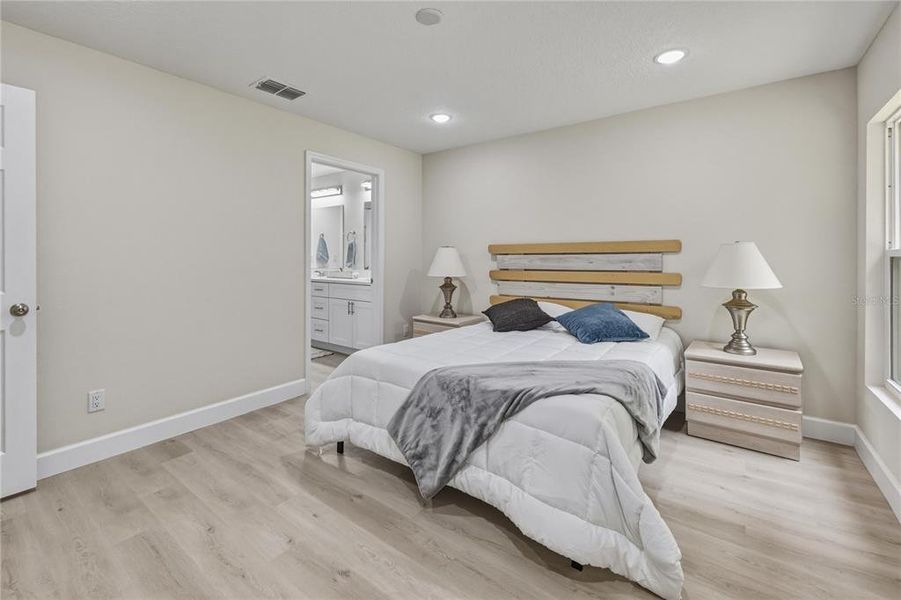 Furnished interior view inside a new home in , Deland (Image 11).
