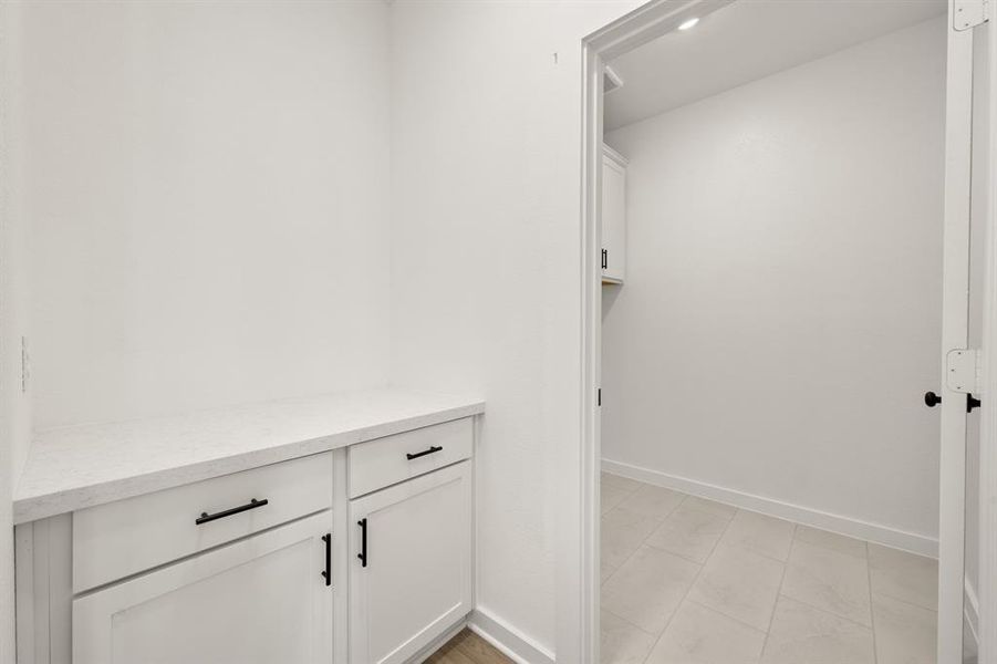 6916 Freight Train- Utility-1 6916 Freight Train- Utility-1