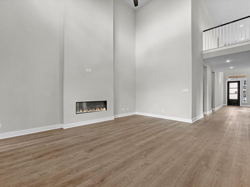 Spacious, unfurnished interior of a new home in Trillium, Richmond (Image 14).