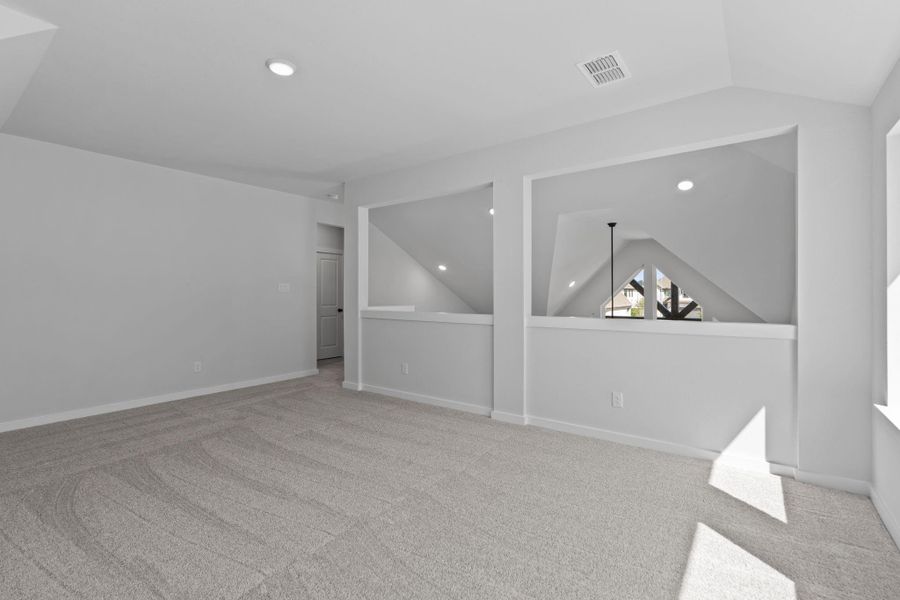 Spacious, unfurnished interior of a new home in Sienna 45', 50', Missouri City (Image 26).