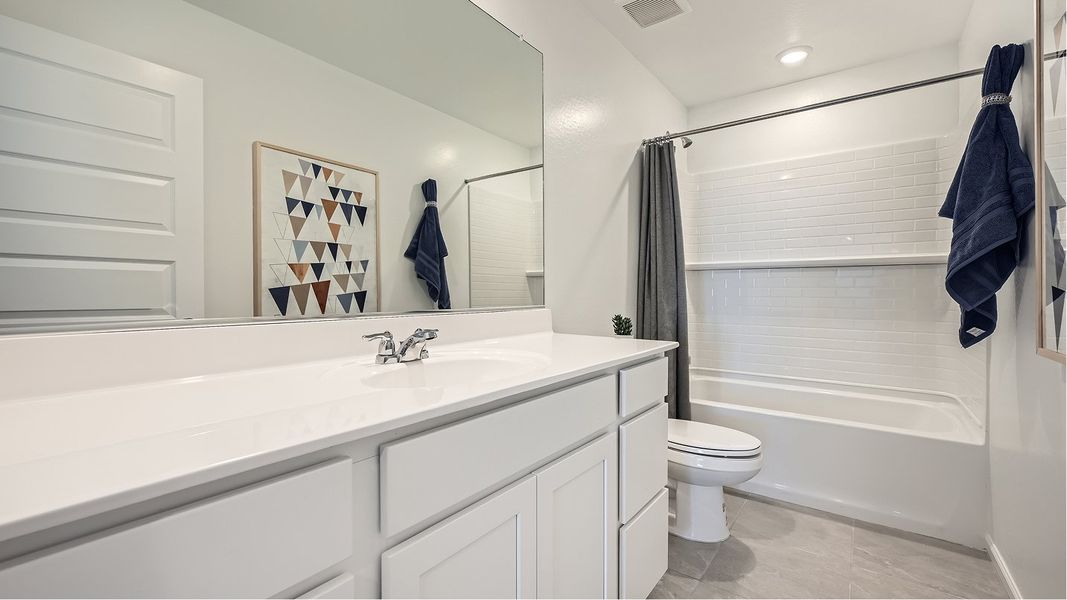 4049 Avery Bath2 F2 4049 Avery Bath2 F2