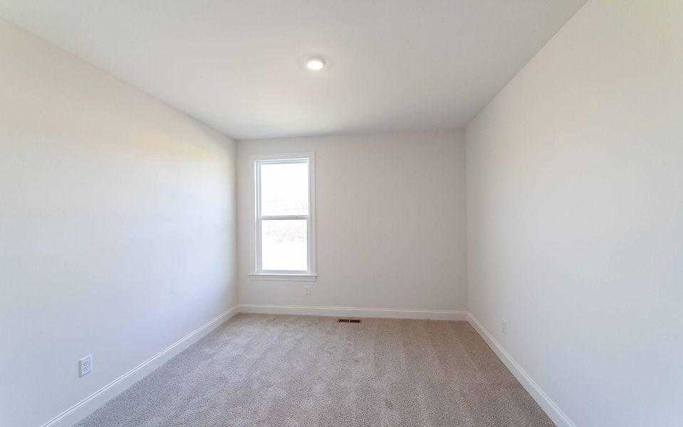 Spacious, unfurnished interior of a new home in Aden Woods, Fairview (Image 23).