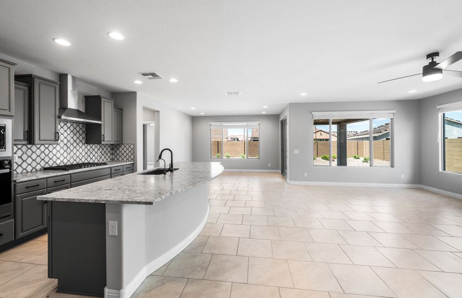 Furnished interior view inside a new home in Sun City Anthem at Merrill Ranch, Florence (Image 12).