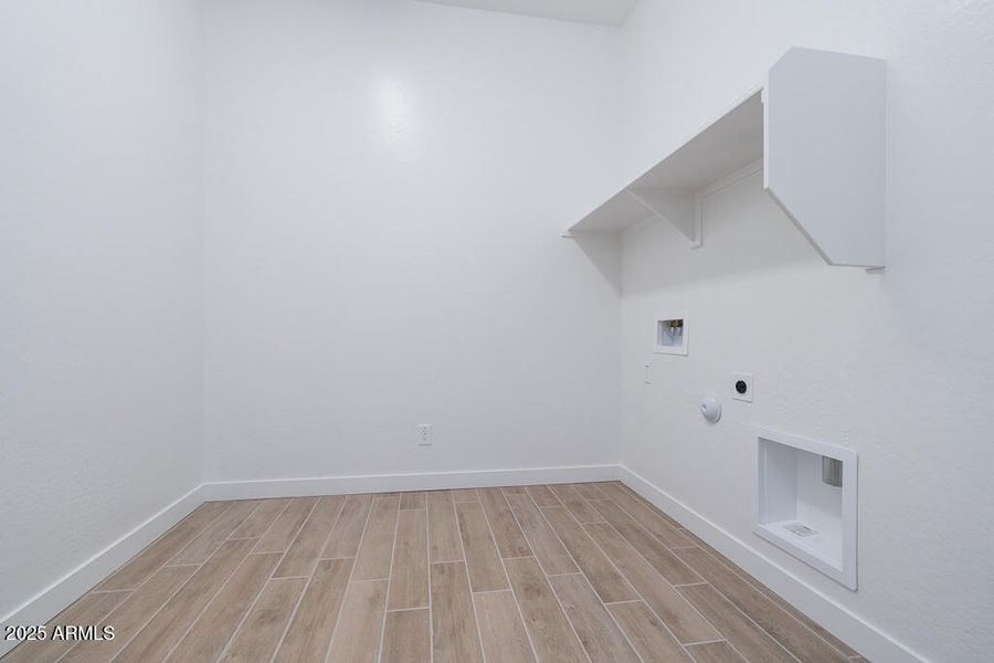 Tri Pointe Whispering Hills 94 - Laundrr