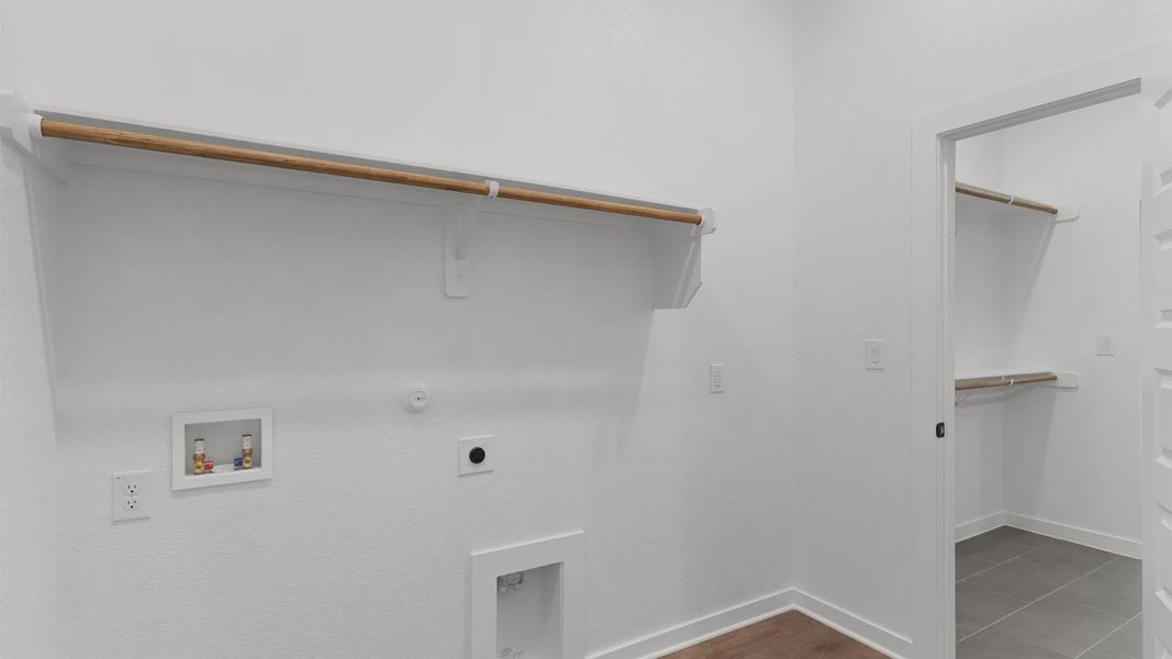 Spacious, unfurnished interior of a new home in Nolina, Georgetown (Image 15).