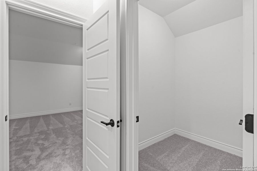 Spacious, unfurnished interior of a new home in Bison Ridge, San Antonio (Image 31). Spacious, unfurnished interior of a new home in Bison Ridge, San Antonio (Image 31).
