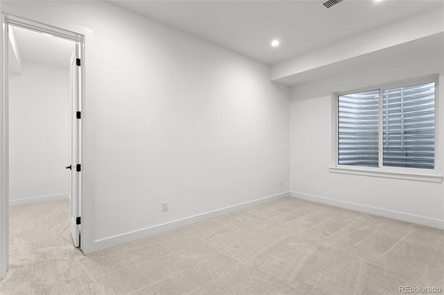 Spacious, unfurnished interior of a new home in , Denver (Image 25).