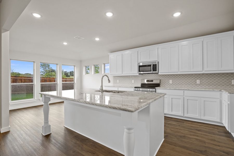 Representative furnished interior of a home built from the Waterford III by Cheldan Homes in Stoneview, Glen Rose (Image 5).