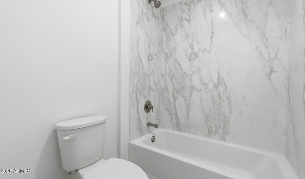 Manor Lot #90 Hall Bath (1) (Large)