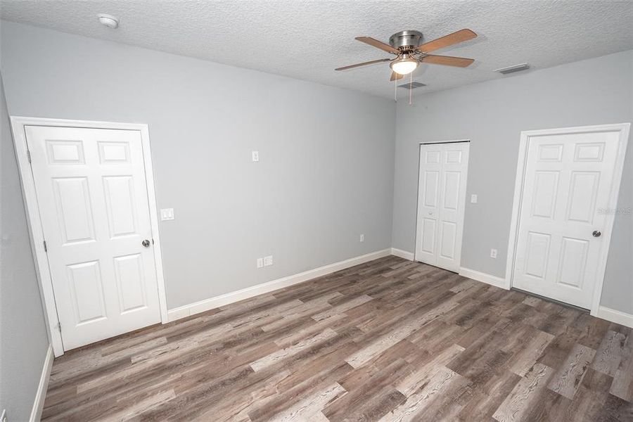 Spacious, unfurnished interior of a new home in , Lake Wales (Image 31).