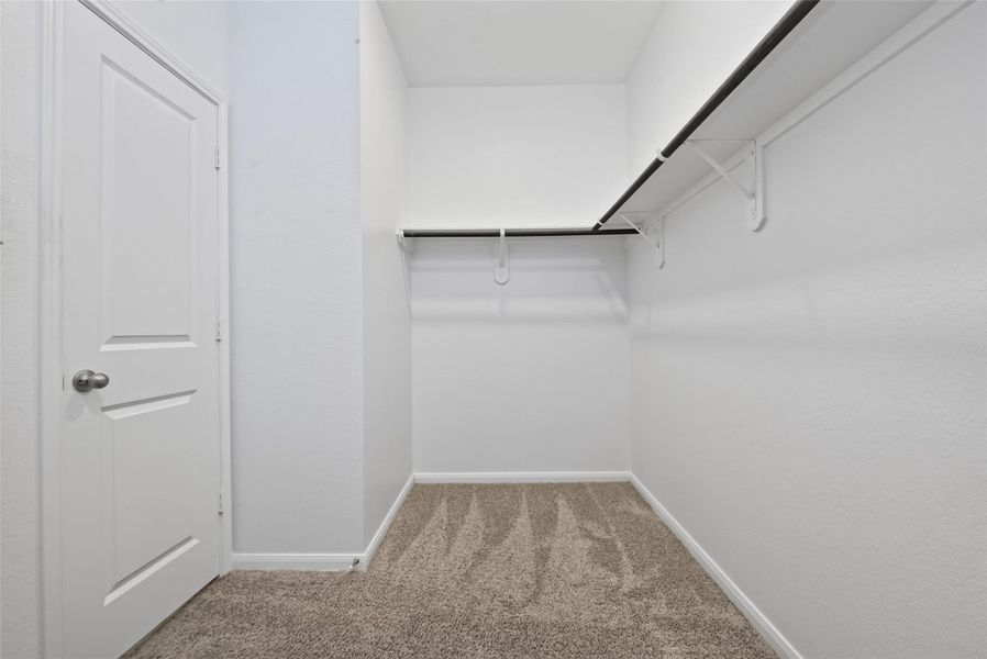 Spacious, unfurnished interior of a new home in , Texas City (Image 41).
