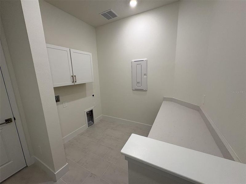 Spacious, unfurnished interior of a new home in Lakeview Crossing – Classic Series, Sarasota (Image 25). Spacious, unfurnished interior of a new home in Lakeview Crossing – Classic Series, Sarasota (Image 25).