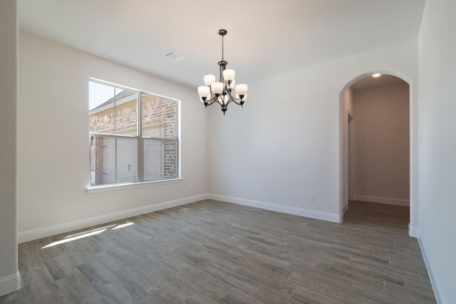 Dining Room | Concept 2972 at Villages of Walnut Grove in Midlothian, TX by Landsea Homes