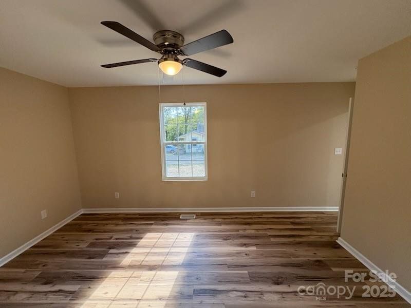 Spacious, unfurnished interior of a new home in , Shelby (Image 16).