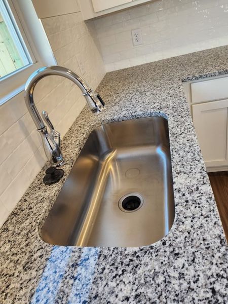 Representative interior finishes for a home built from the Boxwood Townhome by Piedmont Residential in The Retreat at Browns Ridge, Newnan (Image 20).