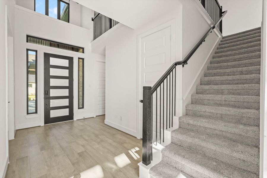 Spacious, unfurnished interior of a new home in Jubilee 45', 70', Hockley (Image 9).