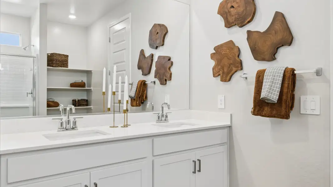 Close-up of interior finishes inside a home in El Cidro, Goodyear (Image 20).