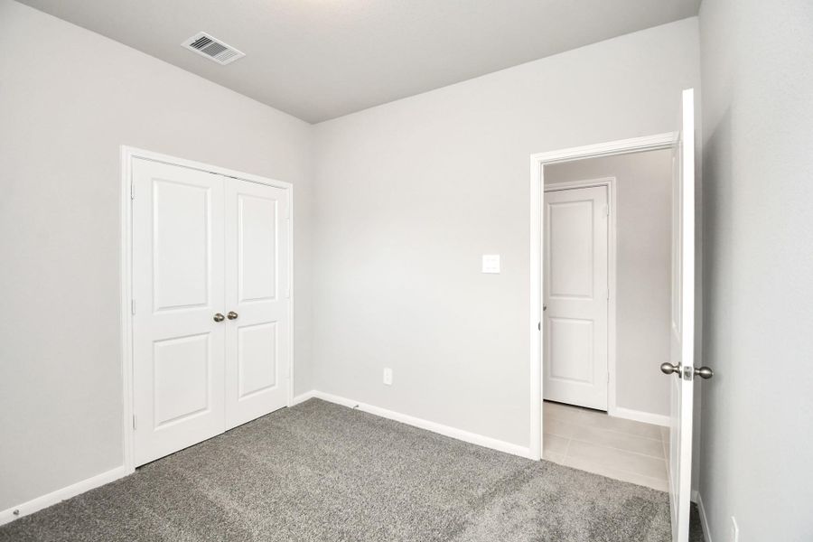 Spacious, unfurnished interior of a new home in Montgomery Ridge: Founders Collection, Montgomery (Image 34).