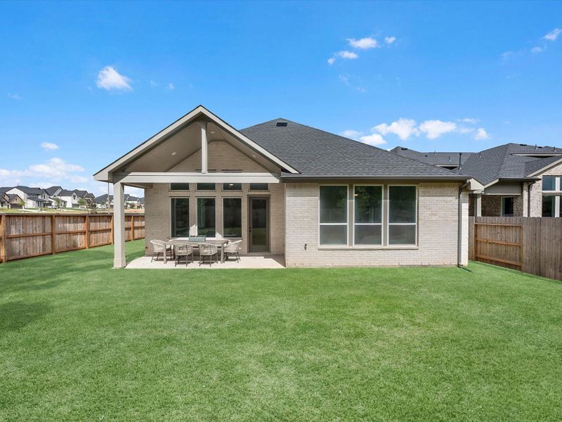 Exterior details and patio area of a home in Clopton Farms, Montgomery (Image 3).