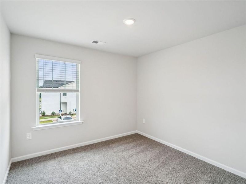 Spacious, unfurnished interior of a new home in , Conyers (Image 12).