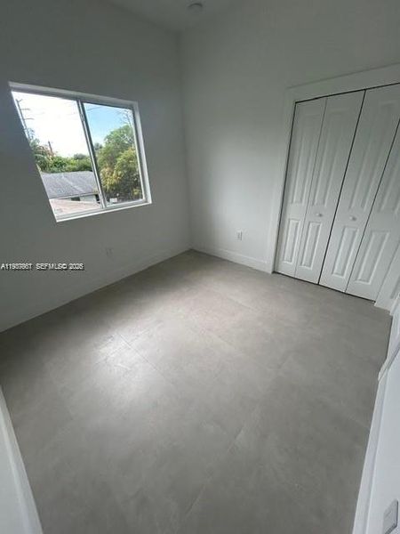 Spacious, unfurnished interior of a new home in , Fort Lauderdale (Image 14).