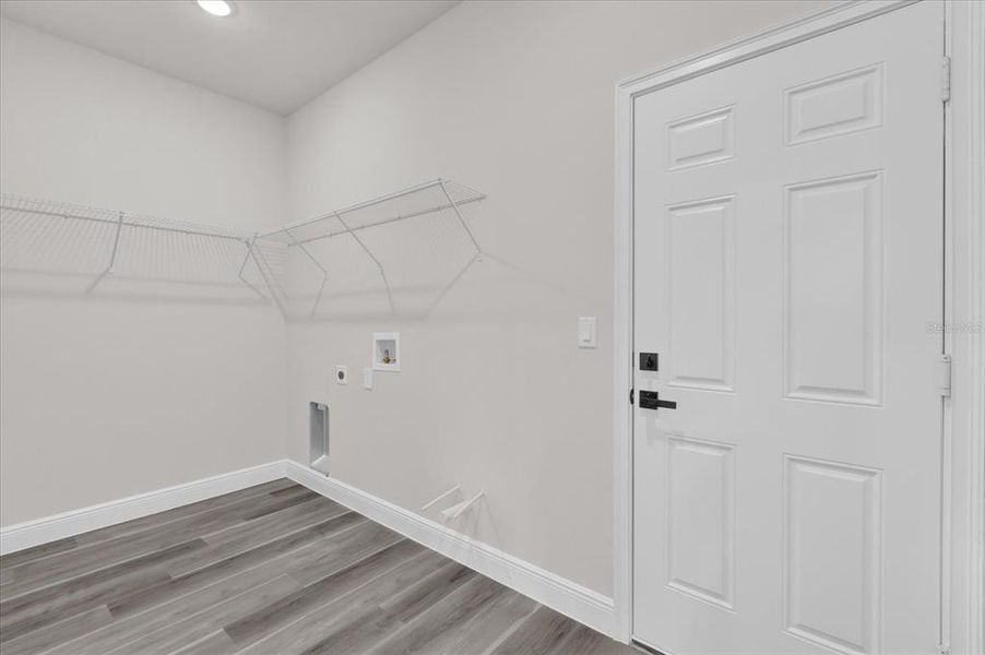 Spacious, unfurnished interior of a new home in , Ocala (Image 18).