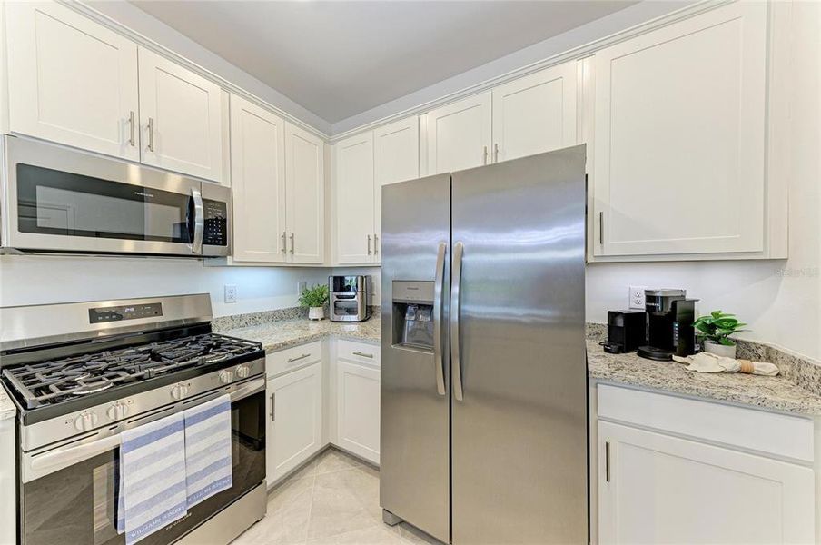 Furnished interior view inside a new home in , Lakewood Ranch (Image 6).
