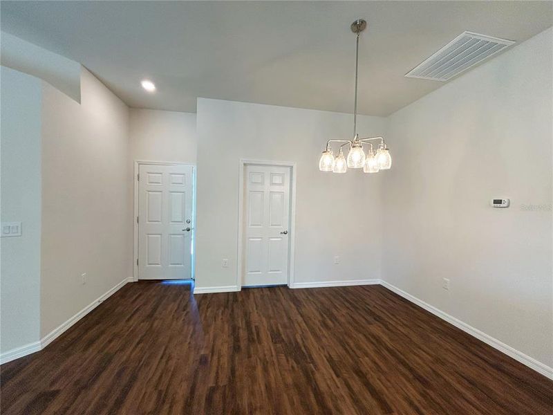 Spacious, unfurnished interior of a new home in , Citrus Springs (Image 9).