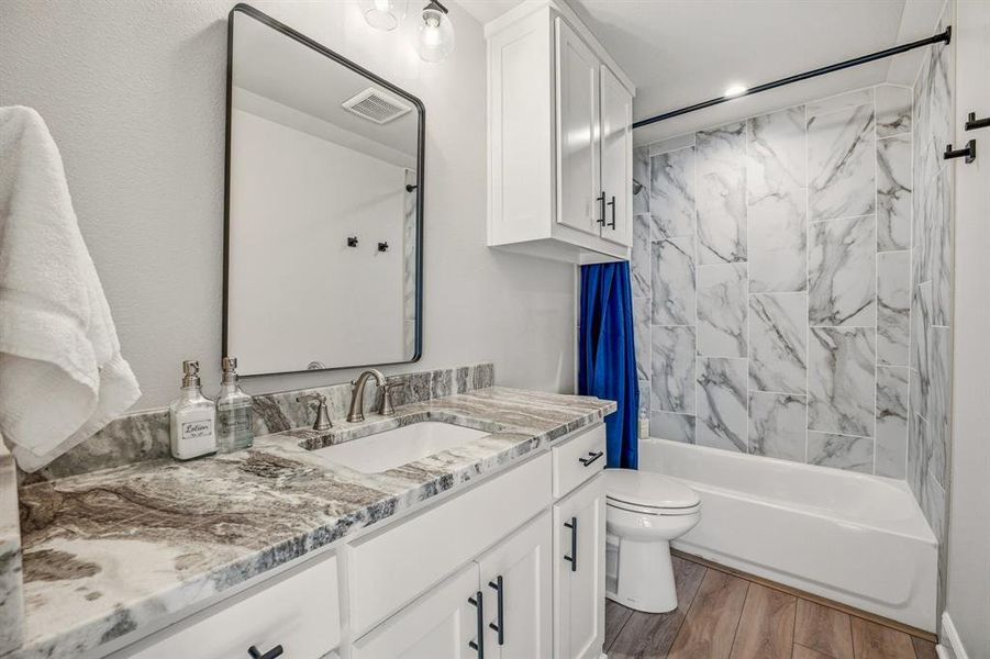 Furnished interior view inside a new home in , Granbury (Image 35).