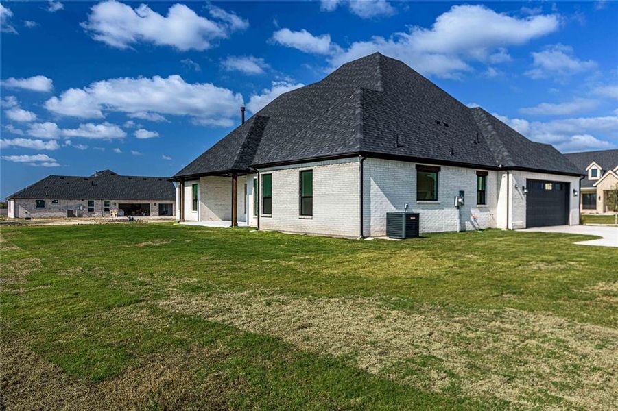 Exterior details and patio area of a home in , Caddo Mills (Image 3).