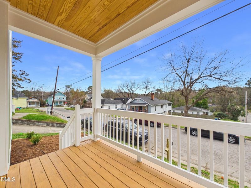 CAM01608G0-PR0128-STILL017