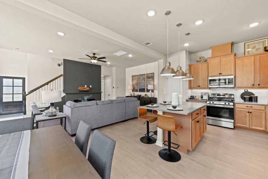 Furnished interior view inside a new home in Meridiana, Manvel (Image 4).