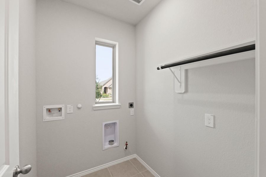 Spacious, unfurnished interior of a new home in The Trails, New Caney (Image 20). Spacious, unfurnished interior of a new home in The Trails, New Caney (Image 20).