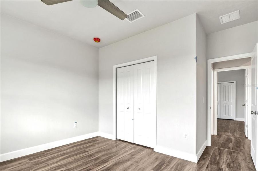 Spacious, unfurnished interior of a new home in Grand Oaks, Gainesville (Image 21).