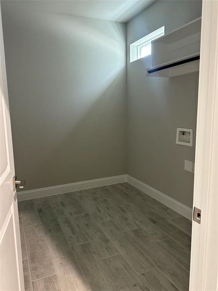 Spacious, unfurnished interior of a new home in , Dallas (Image 11).