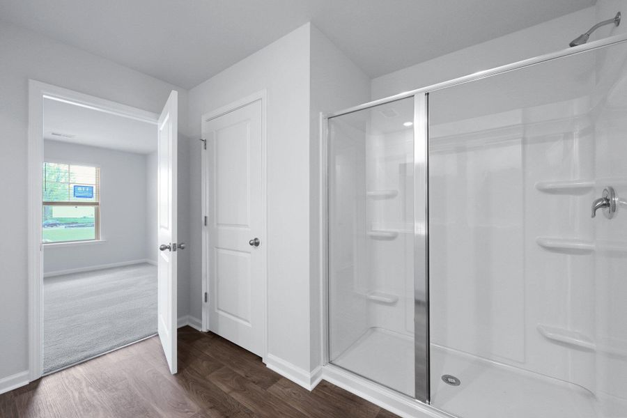 Spacious, unfurnished interior of a new home in Carolina Groves, Moncks Corner (Image 33).