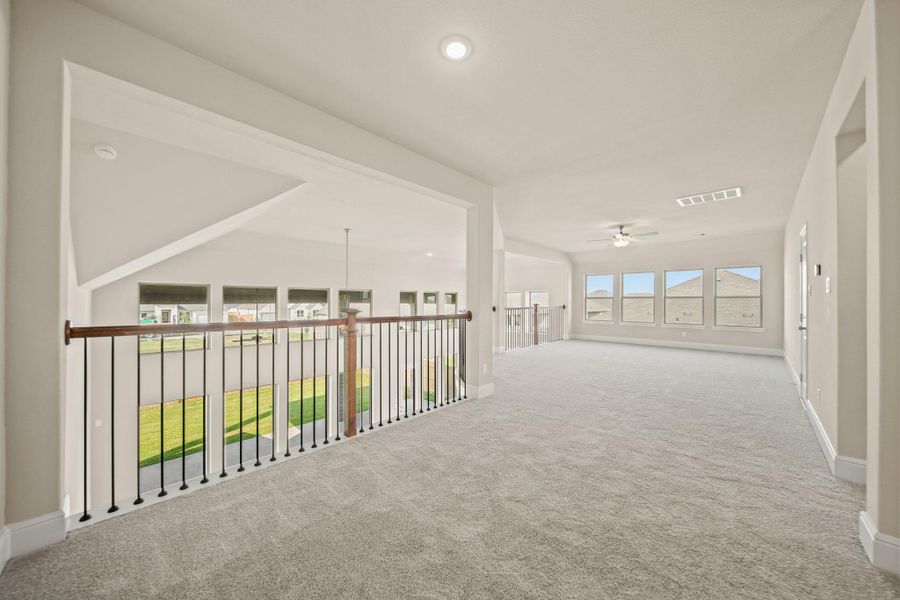 Spacious, unfurnished interior of a new home in Coastal Point, League City (Image 25).