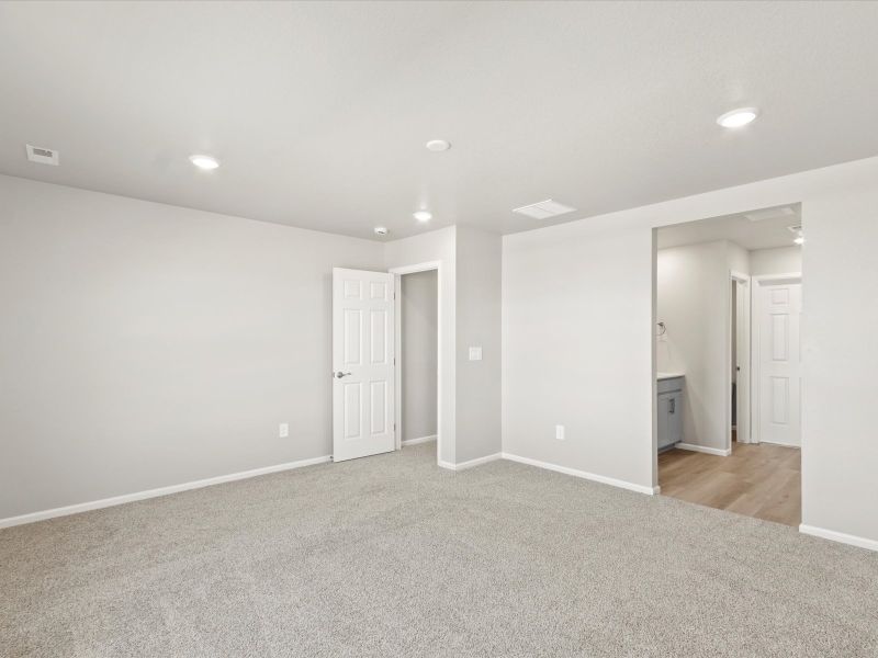 Spacious, unfurnished interior of a new home in Revere at Johnstown, Johnstown (Image 19). Spacious, unfurnished interior of a new home in Revere at Johnstown, Johnstown (Image 19).