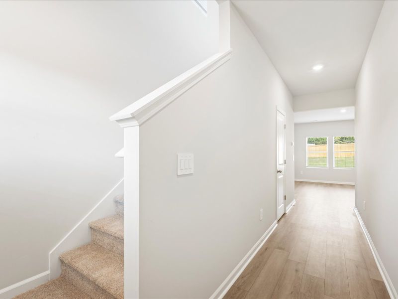 Spacious, unfurnished interior of a new home in Pleasant Brook, Piedmont (Image 11).