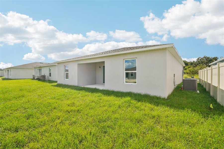 Exterior details and patio area of a home in West Oak, Ocala (Image 2). Exterior details and patio area of a home in West Oak, Ocala (Image 2).